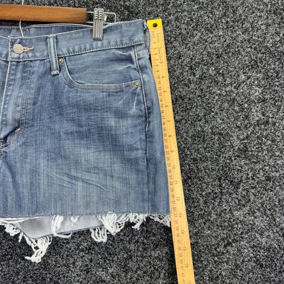 Levis 514 womens Cutoff Denim Shorts Blue Medium Wash Raw Hem Size 33 - Picture 5 of 6